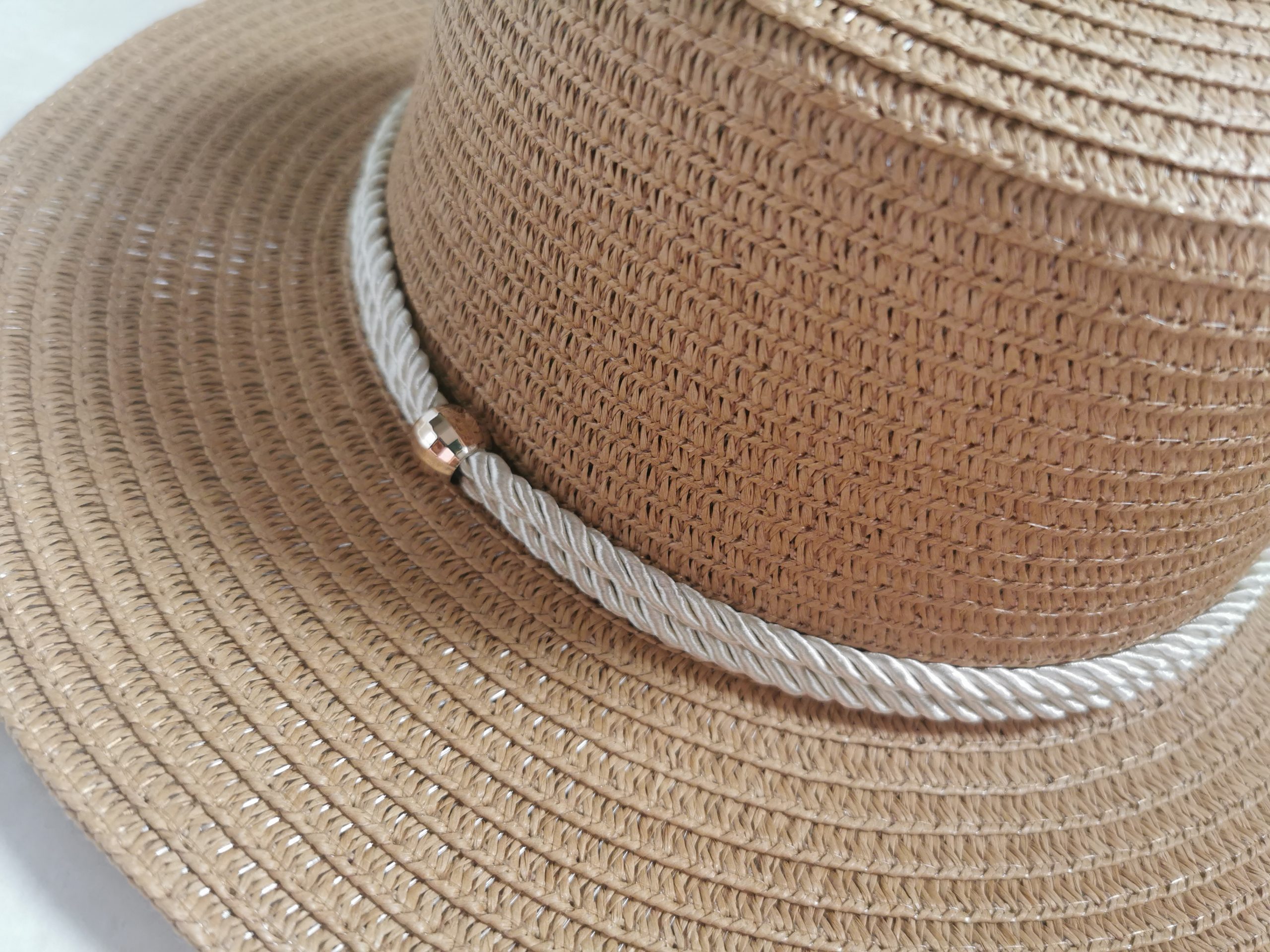 trim detail tan buckle and rope boater