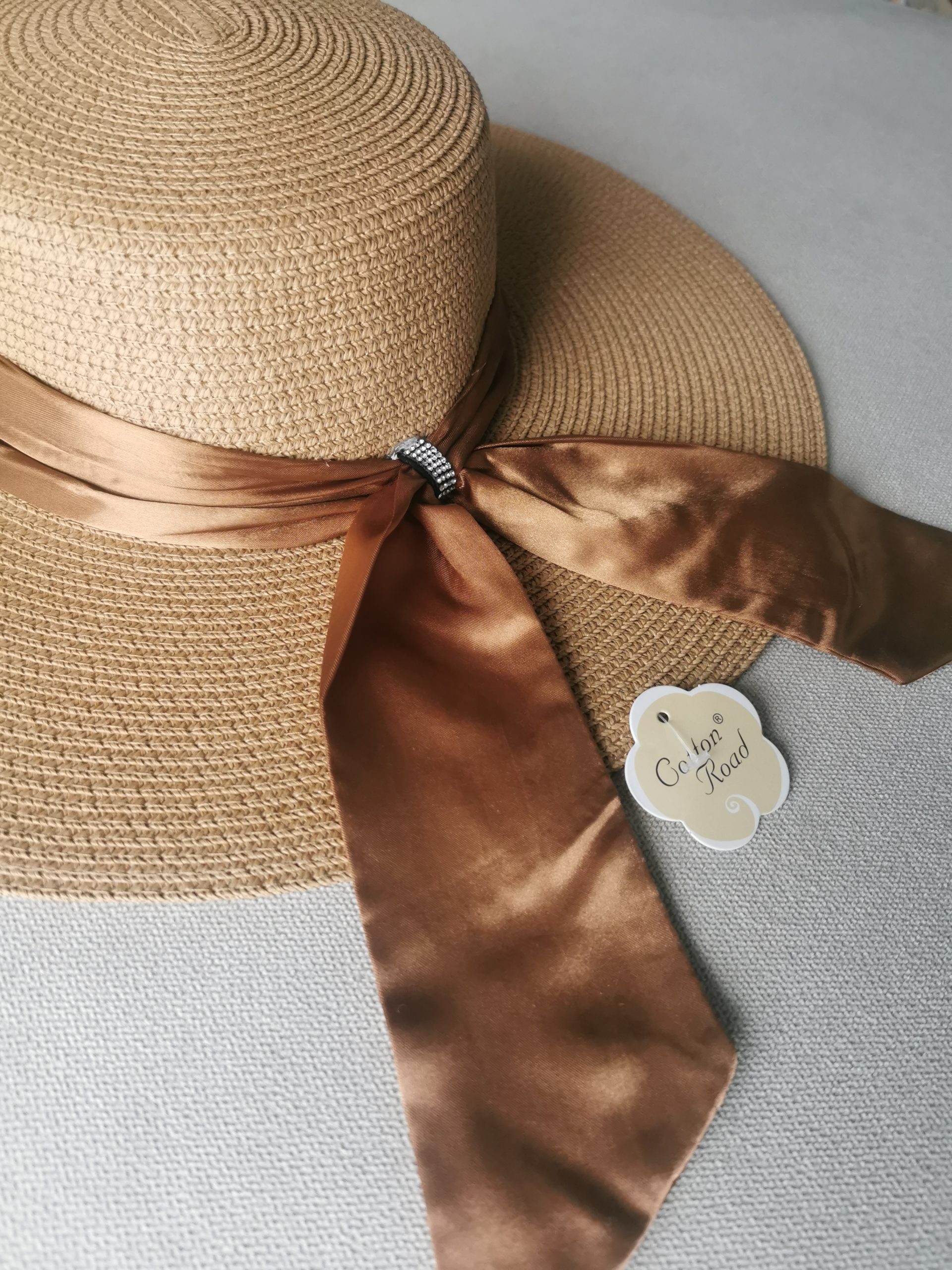 Ladies Tan Silk With Diamante Detail Hat – Practically Rustic