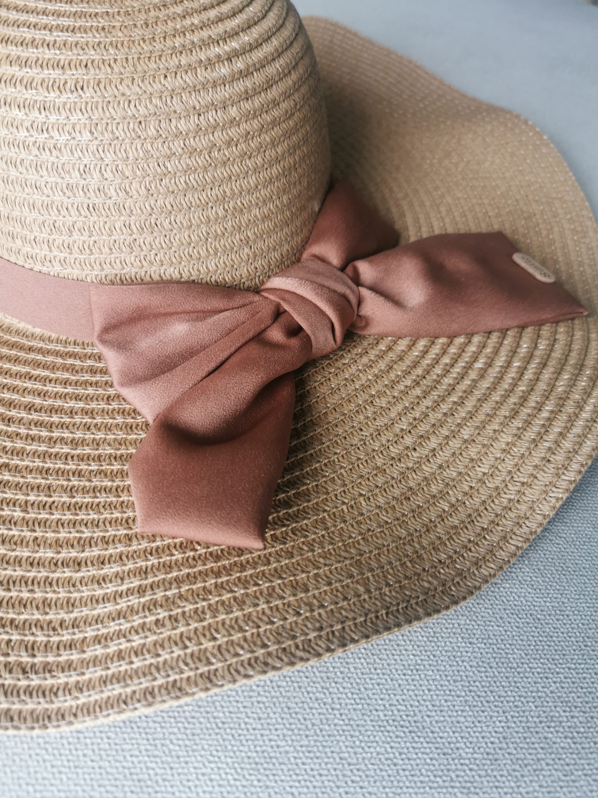 Ladies Tan Bow Hat – Practically Rustic
